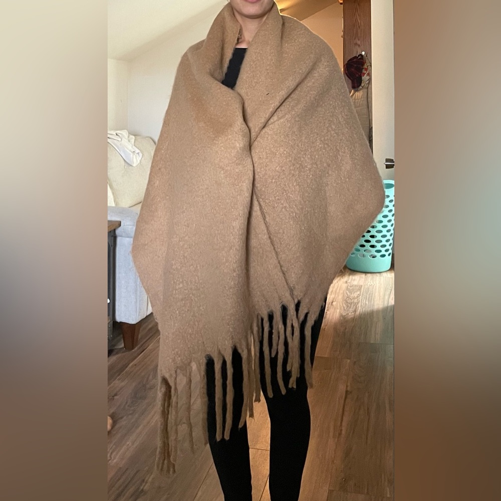 American Eagle shawl